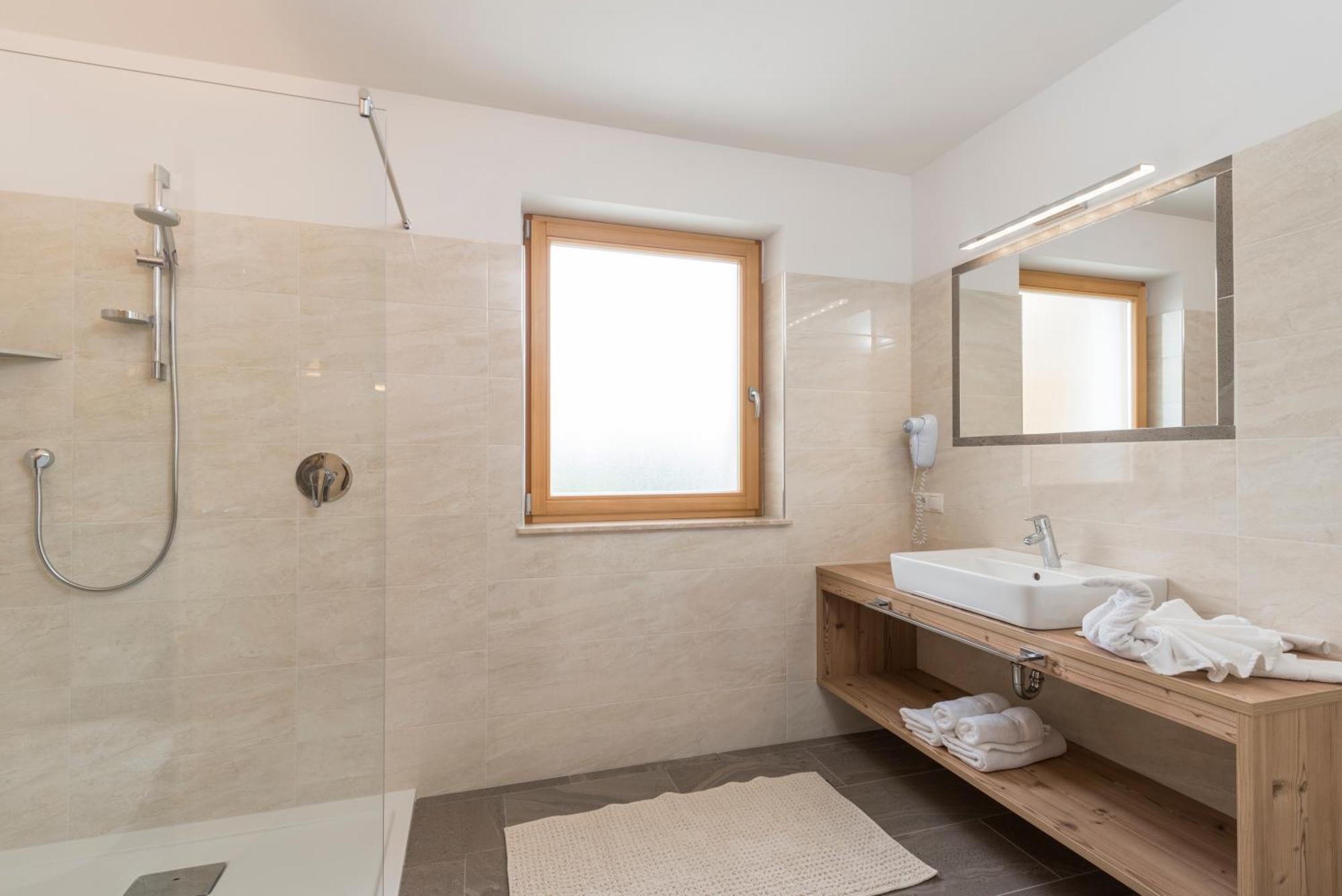 Hotel Schmiedhof Maranza Εξωτερικό φωτογραφία